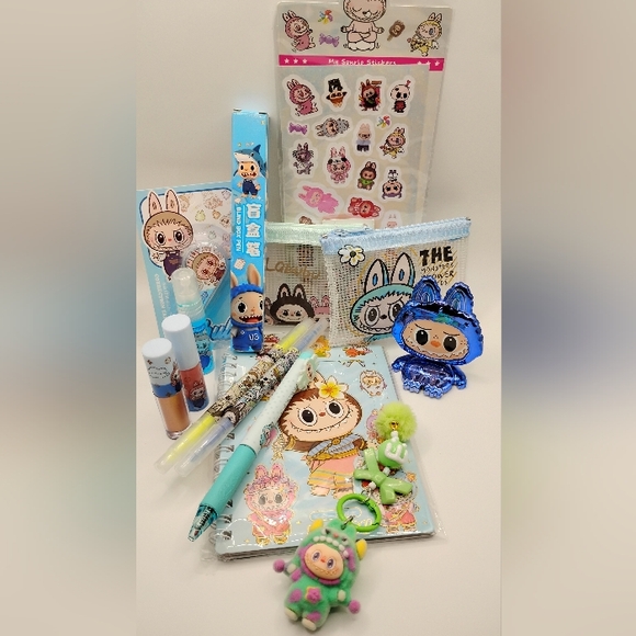 Labubu Assorted Bundle - Picture 2 of 3